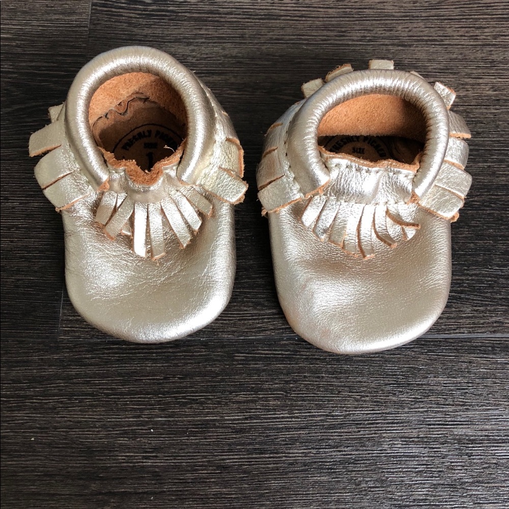 Freshly picked moccasin sz 1 platinum worn 2x